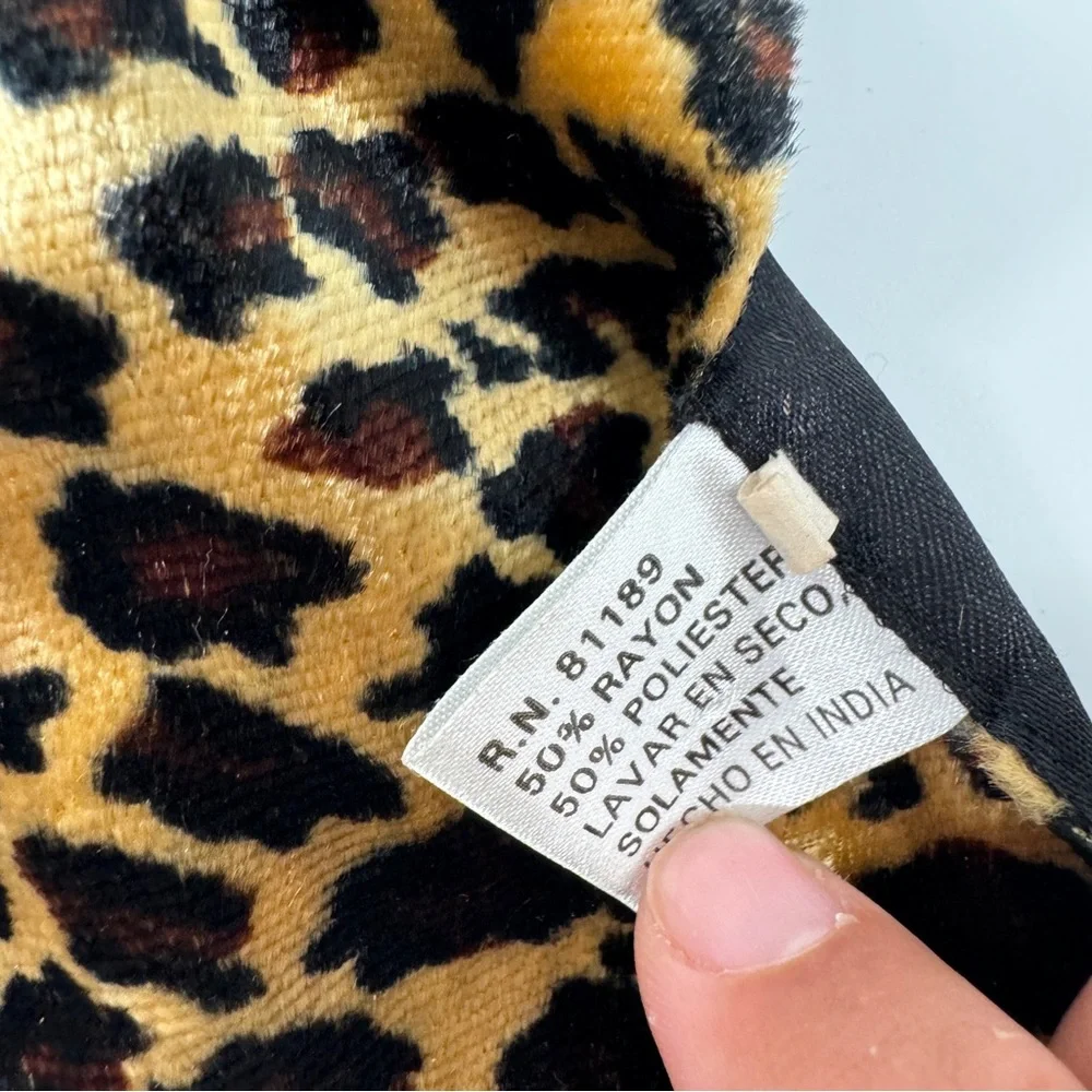 5/$25 Vintage velvet scarf animal cheetah print